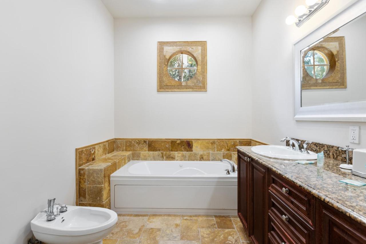 Luxury Spanish Villa 4 Bedroom 4 Bathroom Pool Sunny Isles North Miami Beach Exterior photo